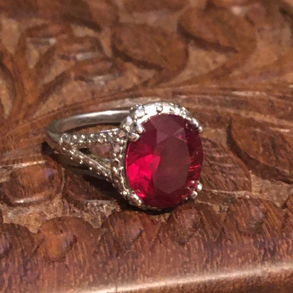 Costume ring